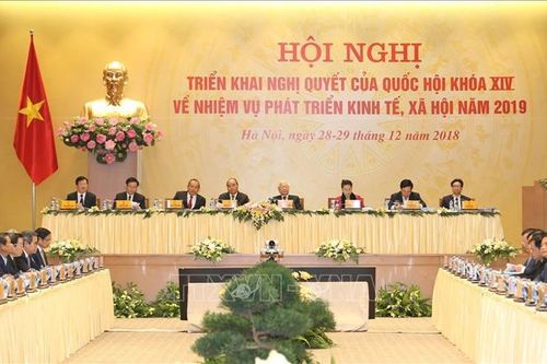 Thủ tướng: Chính phủ kiên trì nguyên tắc 3 trụ cột kinh tế - xã hội - môi trường