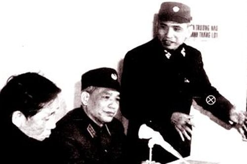 Người chỉ huy trận 'Điện Biên Phủ trên không' và trận đánh đầu tiên ở Cổng Trời