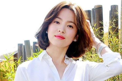 Những kiểu tóc trẻ trung và 'hút hồn' của Song Hye Kyo