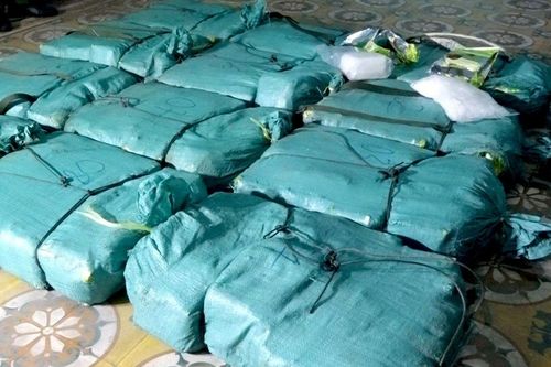 Truy nã đặc biệt 9X trong vụ vận chuyển 300 kg ma túy đá