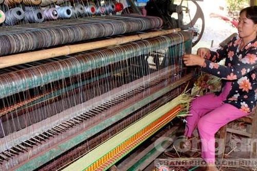 Làng dệt chiếu Định Yên