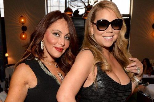 Mariah Carey thương lượng với nữ quản lý về cáo buộc quấy rối tình dục