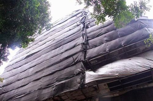 Lên phương án 'cắt ngọn' 3 tầng cao ốc sai phép cạnh Hồ Gươm