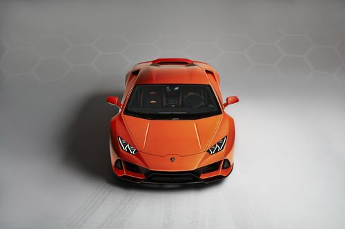 Siêu xe thể thao Lamborghini Huracan EVO 2020 xuất trận