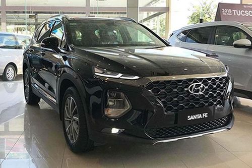 Đại lý nhanh tay nhập 'đồ chơi' cho Hyundai SantaFe 2019