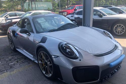 Porsche 911 GT2 RS giá 20 tỷ vừa về Việt Nam