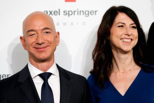 Sau ly hôn, vợ của CEO Amazon có thể nhận 65 tỷ USD
