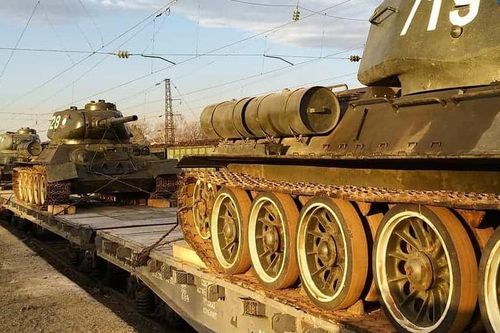 Nga tiếp nhận xe tăng T-34 từ... Lào
