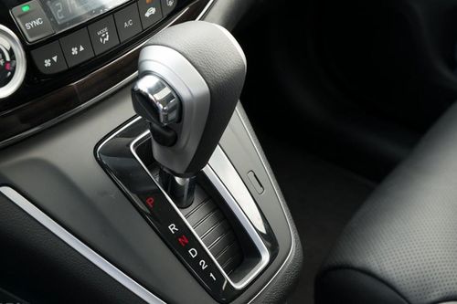 5 thói quen lái xe khiến hộp số ô tô giảm 'tuổi thọ'