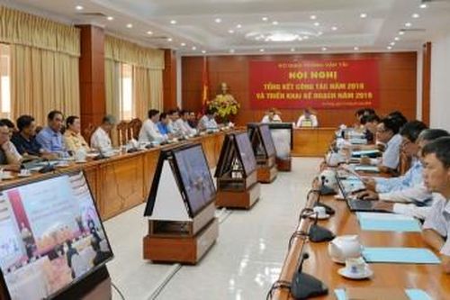 Phó Thủ tướng Chính phủ Trịnh Đình Dũng: cần xây dựng chiến lược hạ tầng giao thông 10 năm tới