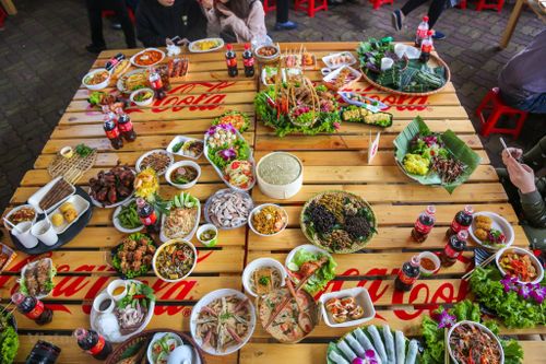 Khám phá các món ăn hấp dẫn tại không gian lễ hội ẩm thực châu Á