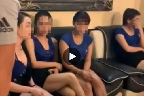 Phá 'động' mại dâm núp bóng tiệm massage chỉ tiếp khách ngoại quốc