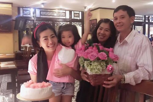 Mai Phương đón sinh nhật bên gia đình sau 5 tháng điều trị ung thư