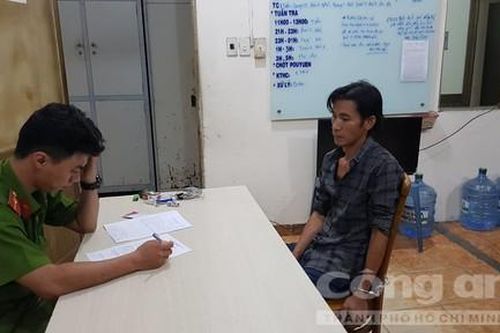 CSGT ở TP.HCM dùng mô tô đặc chủng truy bắt tên 'đá xế'