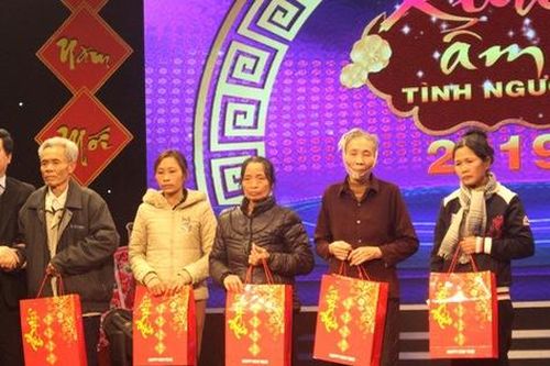 Xuân ấm tình người - gắn kết những mảnh đời bất hạnh