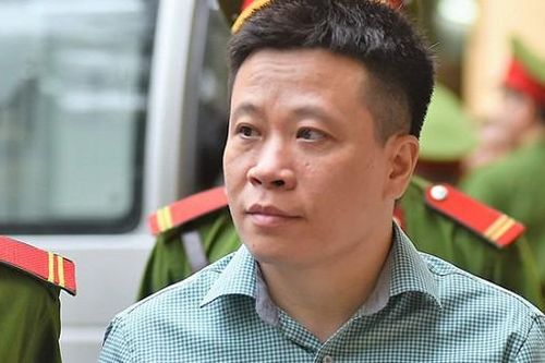 Hà Văn Thắm ra tòa trong vụ lọc hóa dầu Bình Sơn