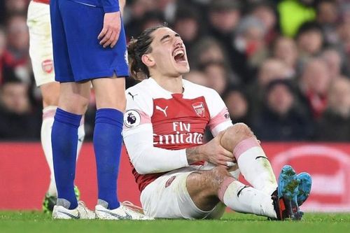 Bellerin nghỉ hết giải, Arsenal chết điếng