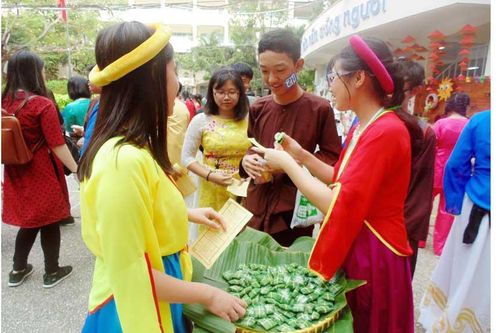 Công khai thưởng tết cho cán bộ, viên chức, người lao động