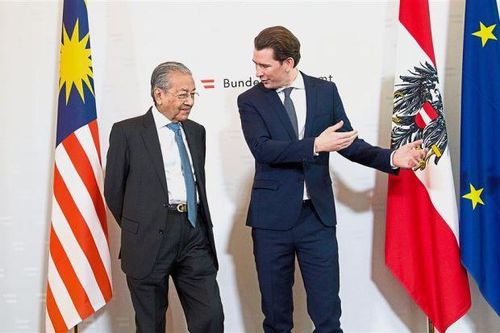 Lãnh đạo già nhất và trẻ nhất thế giới gặp nhau tại Áo