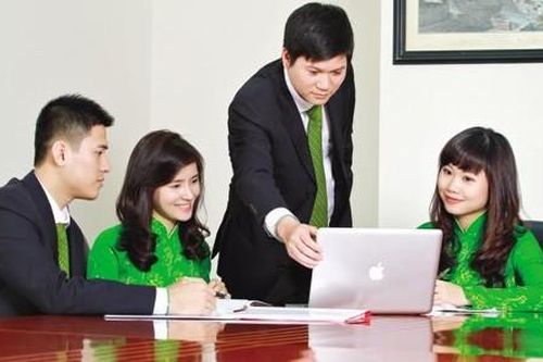 Nhân viên Vietcombank nhận thu nhập bình quân 34,44 triệu đồng/tháng nhưng làm lợi cho NH 91,2 triệu đồng/tháng
