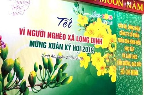 Phân bón Bình Điền tặng quà Tết 98 hộ nghèo huyện Cần Đước