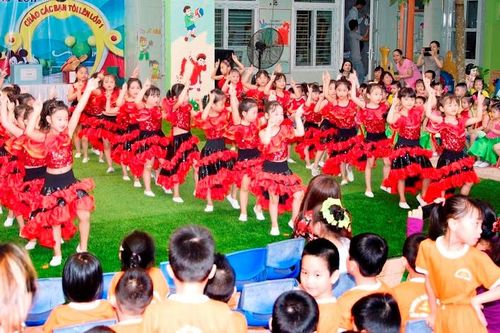 Nghiêm cấm lợi dụng lễ, Tết để tổ chức liên hoan lãng phí tài sản Nhà nước
