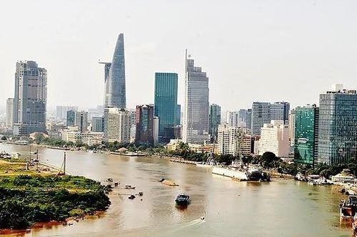 HCM City decentralises power to departments, local administrations