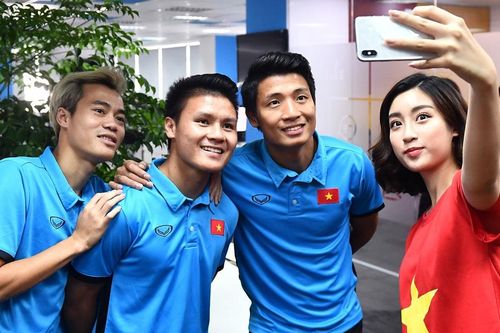 H'hen Niê và Quang Hải được đề cử Gương mặt trẻ tiêu biểu 2018