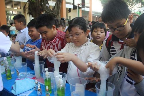 Học sinh TPHCM nghỉ Tết hơn 2 tuần