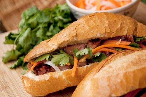 Sau khi ăn bánh mỳ, 27 người dân ở Đà Nẵng nhập viện