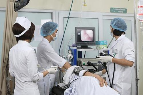 Trẻ dương tính với khuẩn gây viêm dạ dày, tá tràng tưởng chỉ ở người lớn: Bố mẹ giật mình, bác sĩ nói không