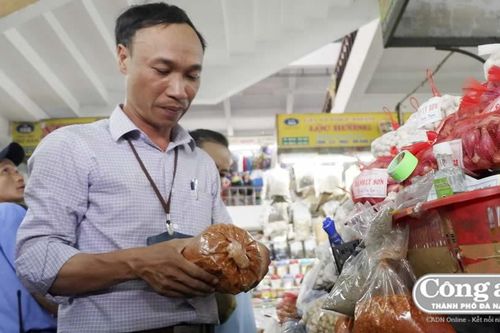 Chặn thực phẩm bẩn dịp Tết