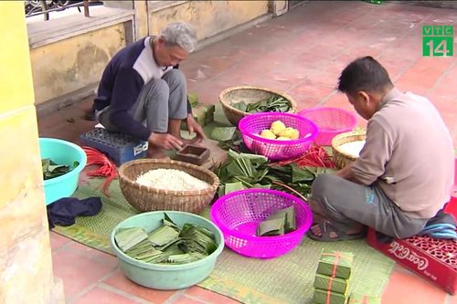 Làng bánh chưng hàng trăm tuổi tất bật vào vụ Tết