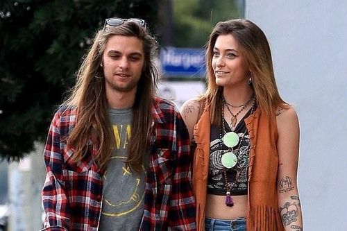 Paris Jackson vui vẻ bên bạn trai sau khi nhập viện vì trầm cảm
