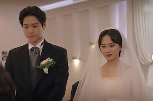 Tôi gây chuyện từ cái Tết đầu tiên về làm dâu, mẹ chồng chẳng nói chẳng rằng mà có ngay hành động này