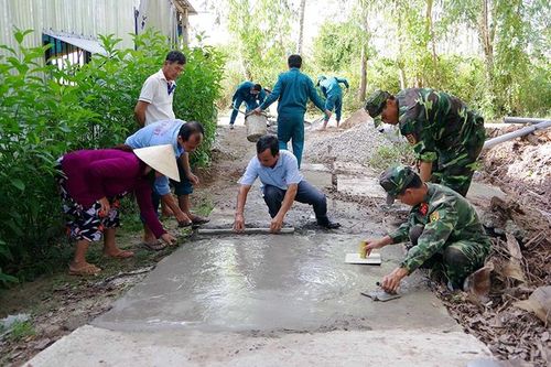 Tết ấm với bà con nghèo Sóc Trăng