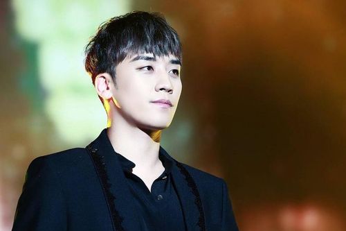 Seungri gửi tâm thư xin lỗi sau bê bối tại CLB của mình