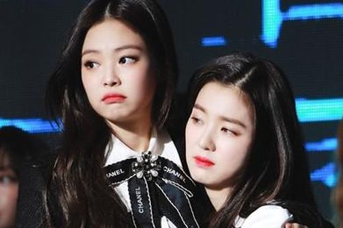 Không buồn vì chia tay Kai, Jennie hẹn hò cùng idol đẹp nhất nhì Kpop