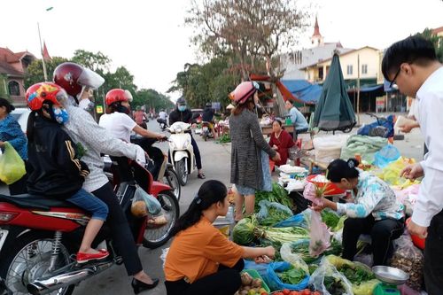 Thực phẩm sau Tết có nơi 'đội giá' gấp đôi ngày thường