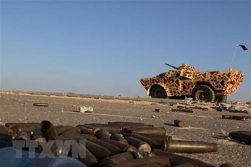 Libya: Quân đội miền Đông tấn công cảnh cáo máy bay dân sự