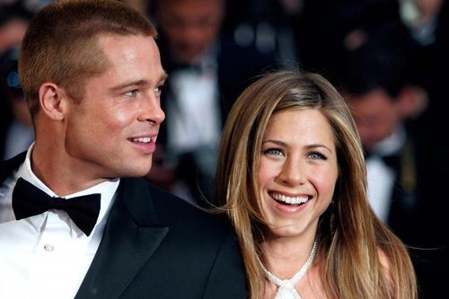 Brad Pitt và Jennifer Aniston đã hàn gắn quan hệ nhiều năm nay