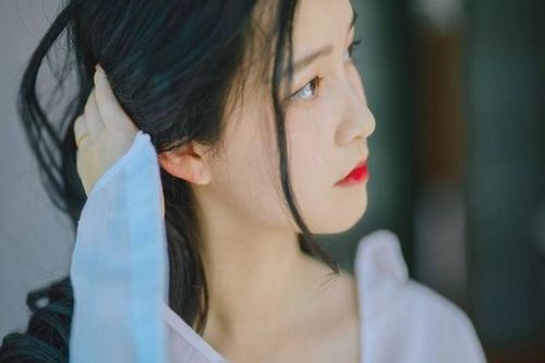 Tôi phải làm sao khi người thứ ba là vợ cũ của chồng?