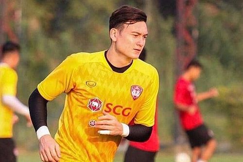 Văn Lâm nhận ưu đãi đặc biệt từ CLB Muangthong