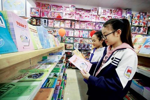 Tạo hành lang pháp lý cho việc xây dựng chương trình, SGK phổ thông