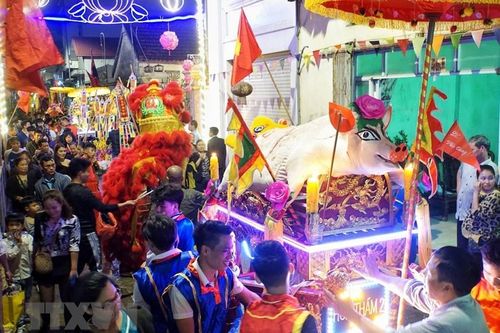 Sôi động Lễ rước 'Ông Lợn' năm Kỷ Hợi 2019 ở làng La Phù
