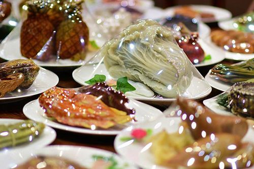 Bữa tiệc 'mầm đá' sang trọng đắt đỏ nhất thế giới