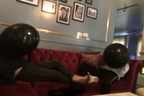 Insanity núp bóng quán Cafe kinh doanh... 'bóng cười' cho khách