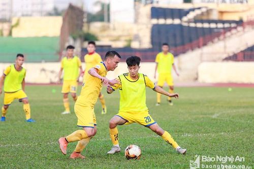 Tiền vệ Thái Bảo Trung vẫn đang 'thất nghiệp'