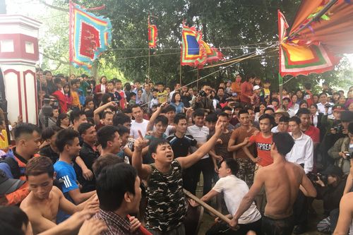 Tiếc nuối… hội Hiền!