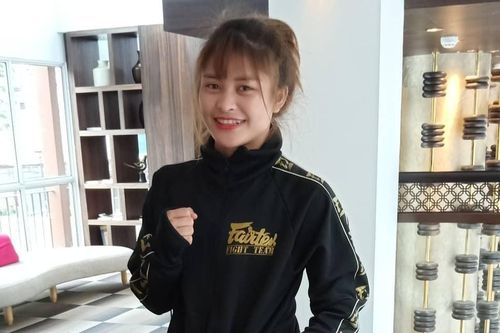 Hot-girl kickboxing gửi lời khuyên đến võ sĩ nữ Việt Nam